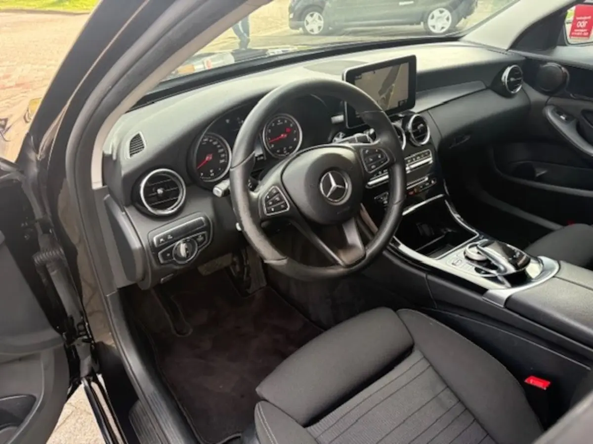 300 Ambition | Navi | Cruise | 77.058 km Dealeronderhouden