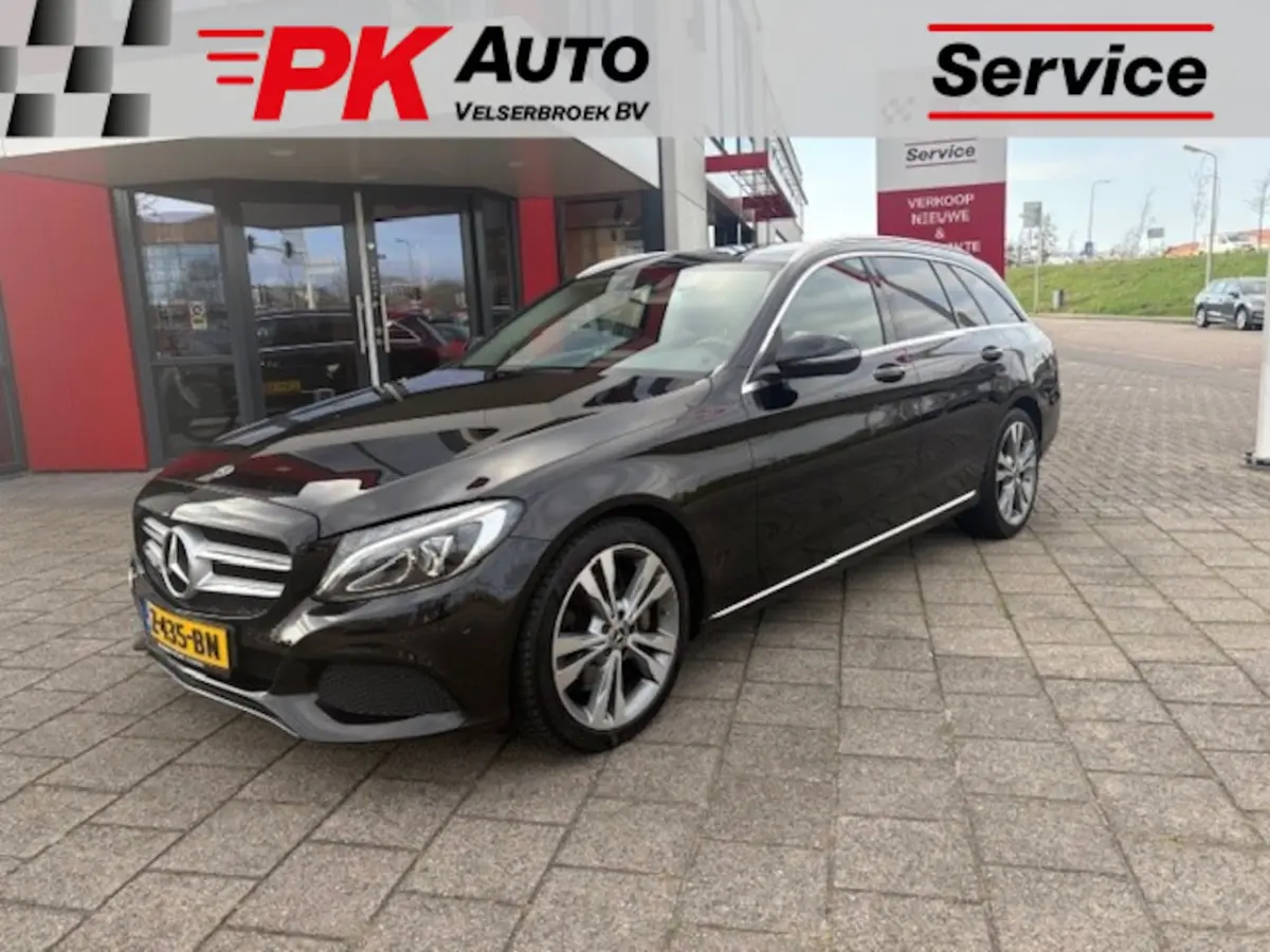 300 Ambition | Navi | Cruise | 77.058 km Dealeronderhouden