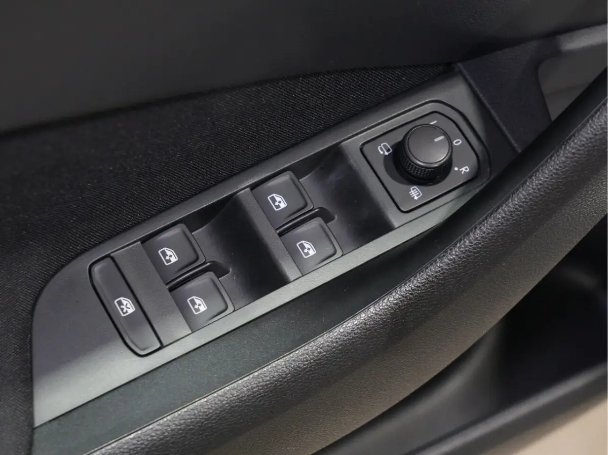 1.0 TSI 110pk DSG Business Ed. | Navi | Camera | Stoelverw. | Android/Carplay 129