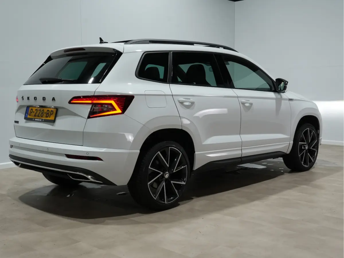 1.5 TSI ACT DSG Sportline Business Panorama | Camera | Stoel/Stuurverw. | Canton 303