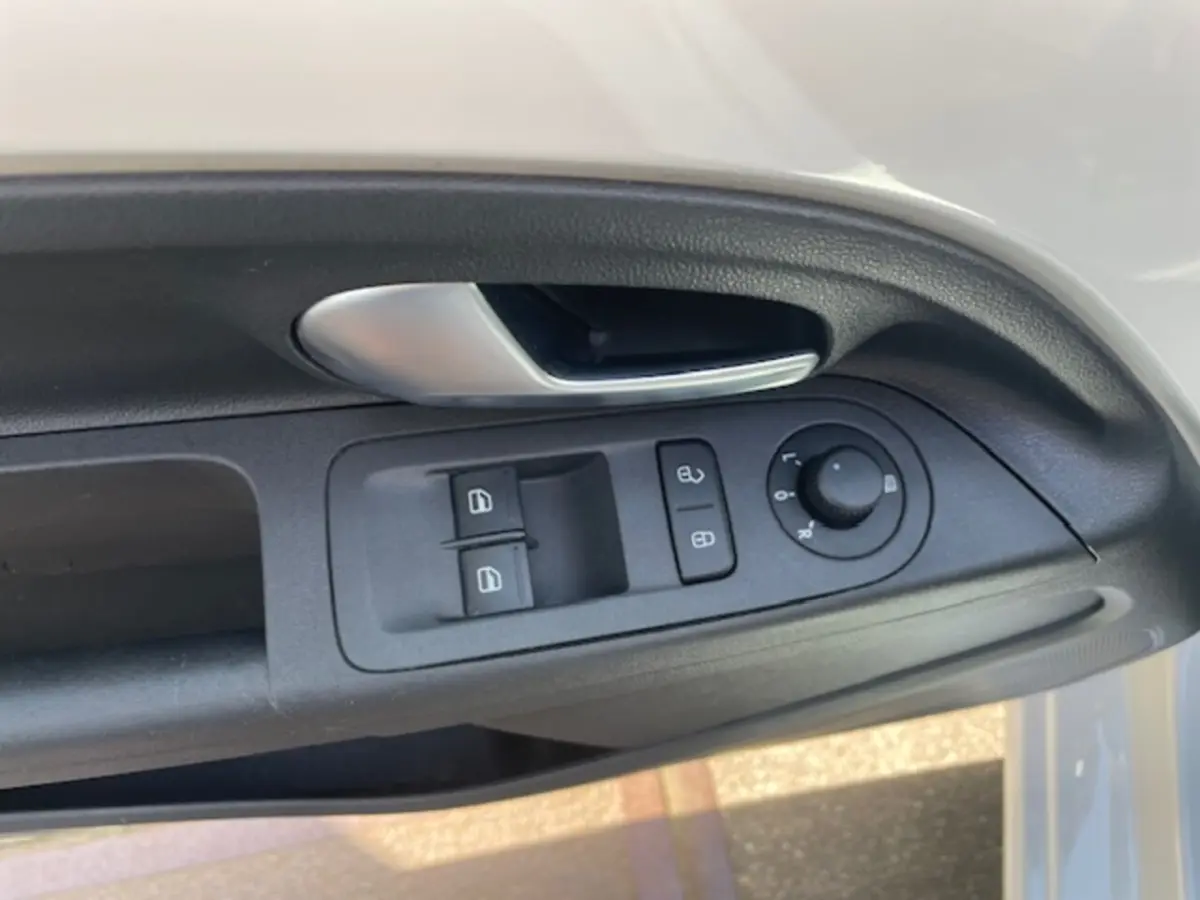 1.0 BMT move up Airco Dab+, Bluetooth, Reservewiel
