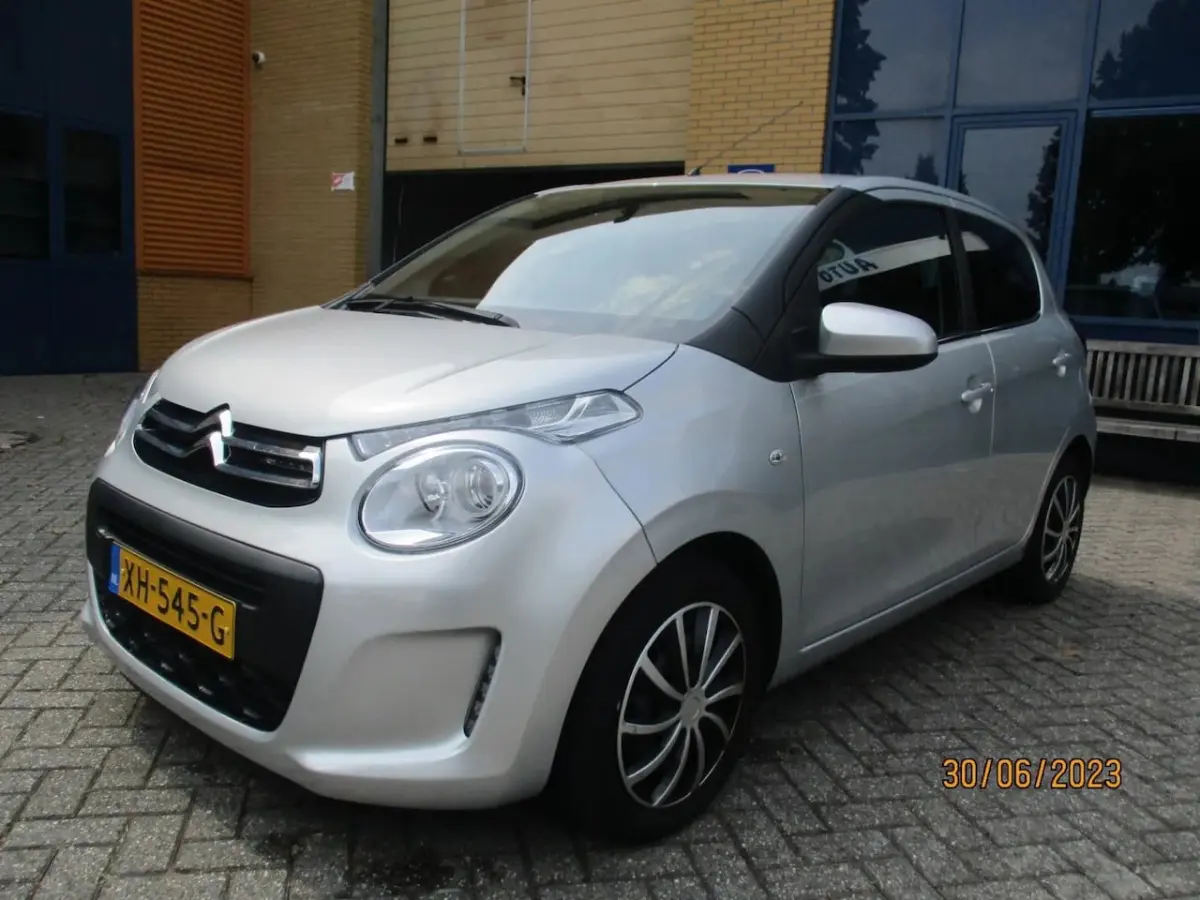 1.0 VTi Feel 5-drs