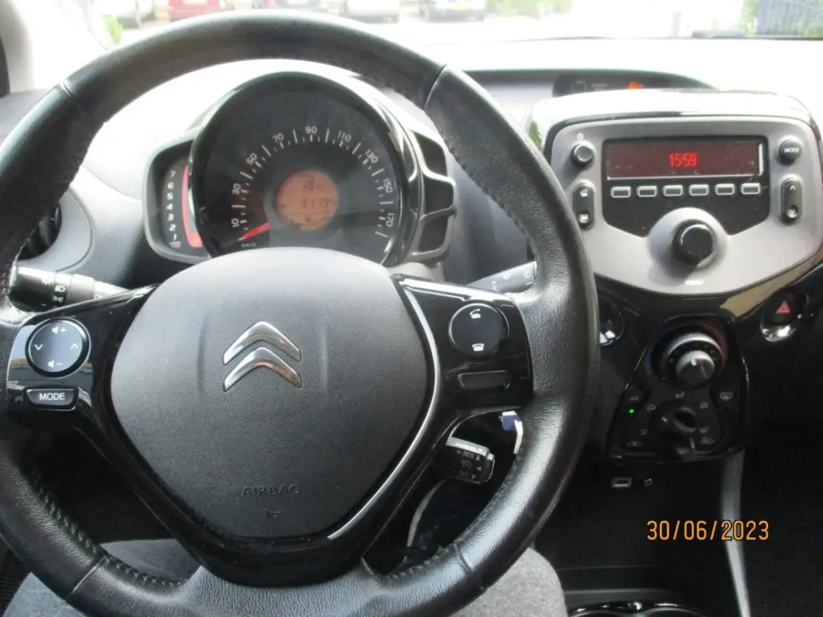 1.0 VTi Feel 5-drs