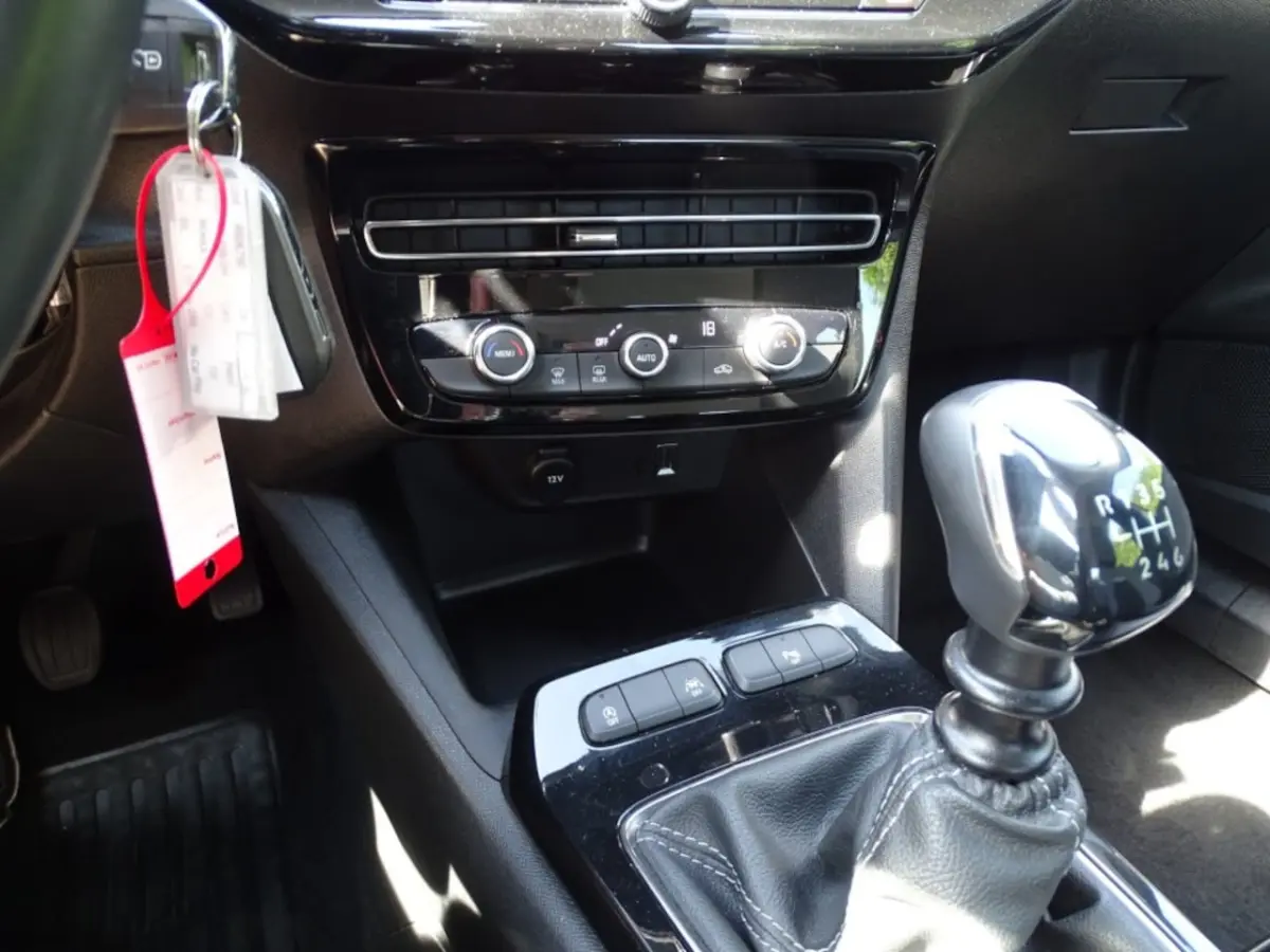 1.2 136pk Turbo Elegance - Carplay-Usb-Aux-Camera-Airco-Navi-