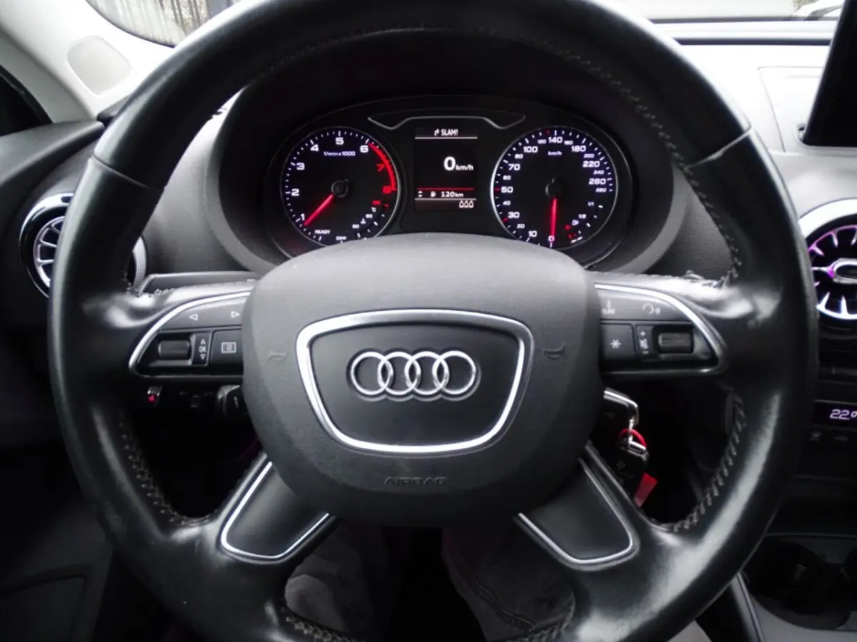 1.2 TFSI ADRENALIN - 110 Pk-Navi-Cruise-LED-Blth-Media-PDC-Came