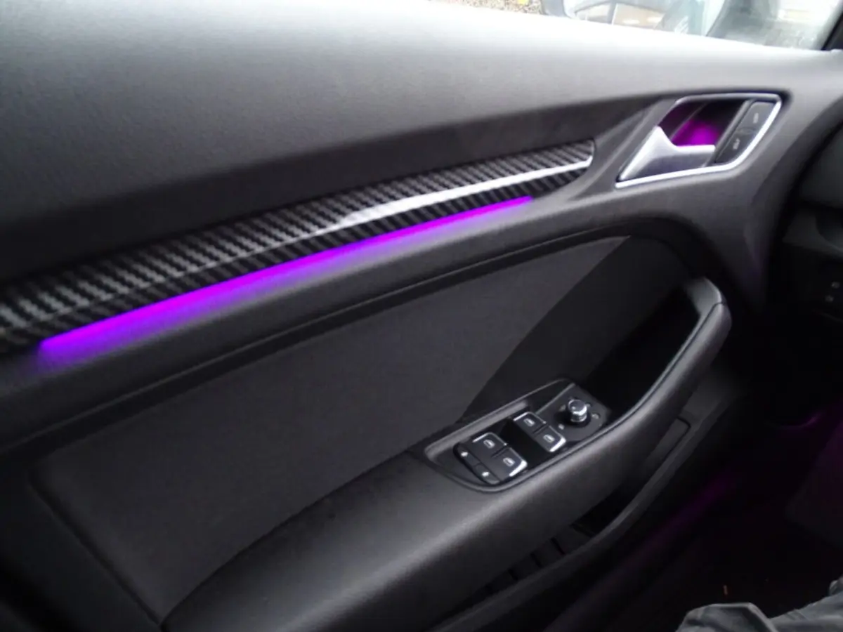 1.2 TFSI ADRENALIN - 110 Pk-Navi-Cruise-LED-Blth-Media-PDC-Came
