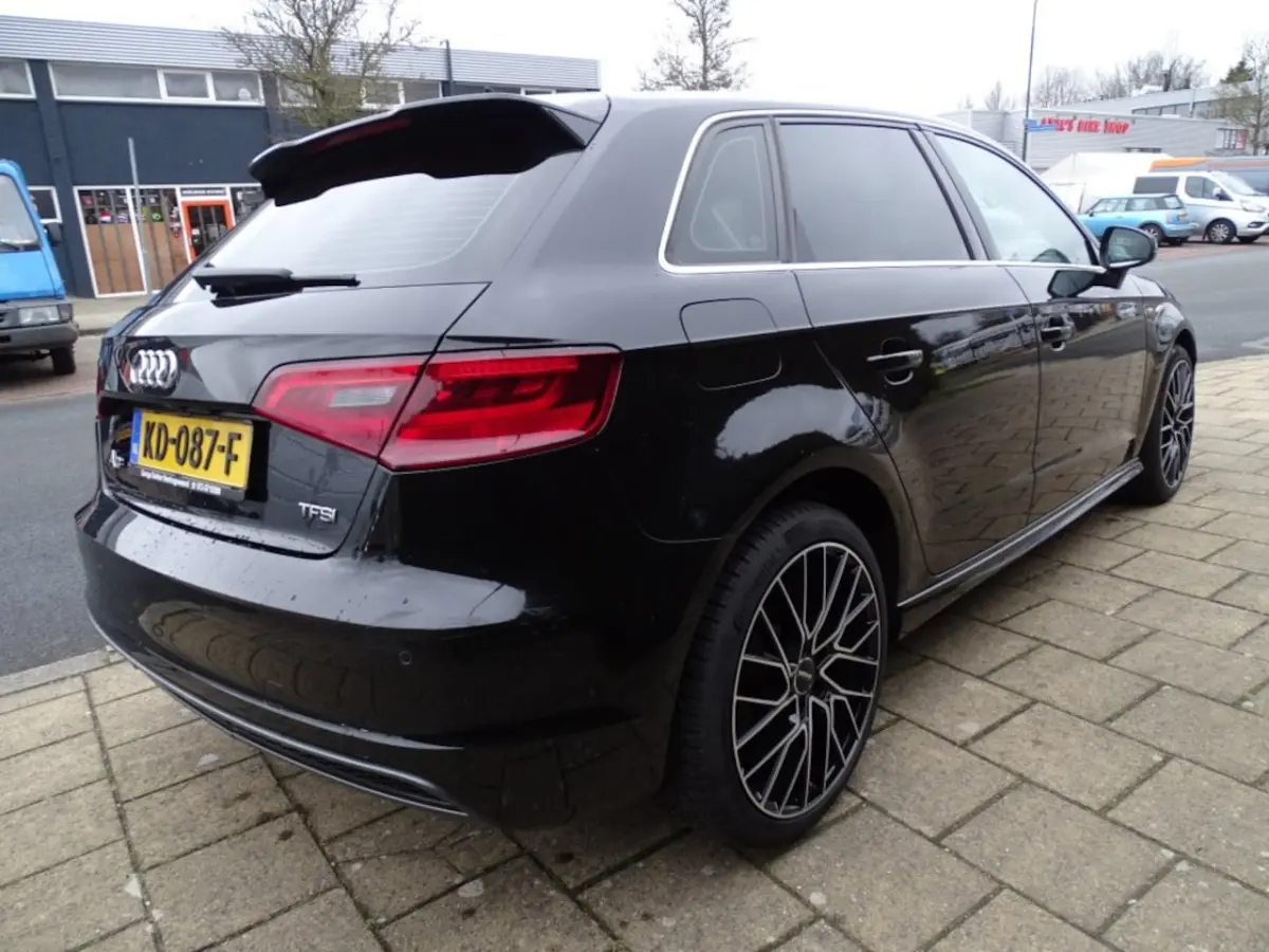 1.2 TFSI ADRENALIN - 110 Pk-Navi-Cruise-LED-Blth-Media-PDC-Came