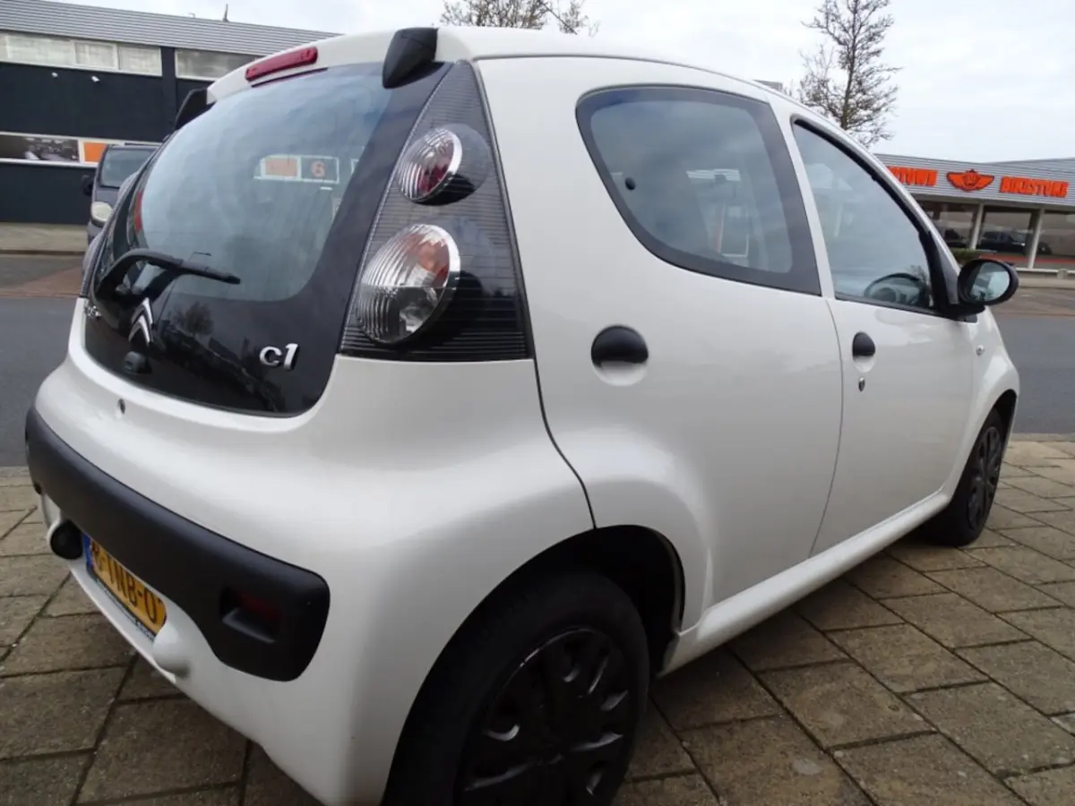 1.0 ATTRACTION -Airco-85250 Km