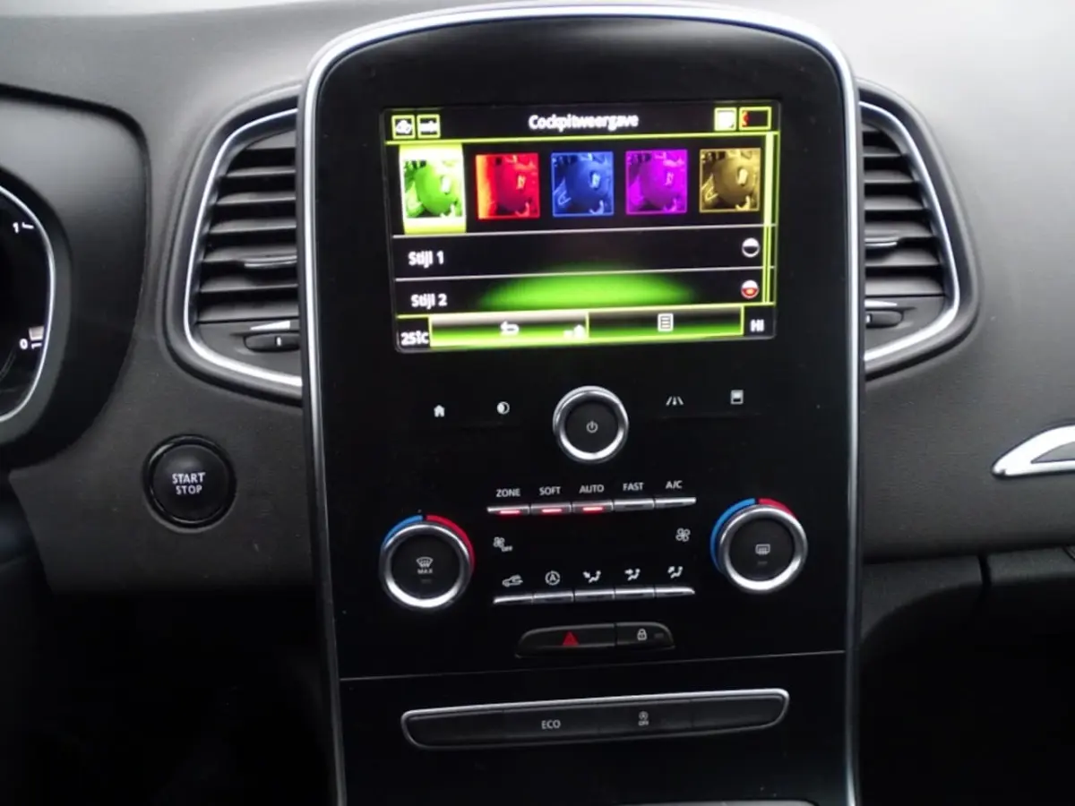 Grand Scenic 1.3 TCE BUSINESS ZEN-Navi-Trkh-Clima-Led-Cruise-Blth-Usb-Pdc-Media