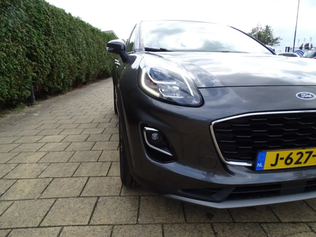 1.0 EB HYB. TITANIUM-Trkh-Carplay-Navi-Blth-Clima-Led