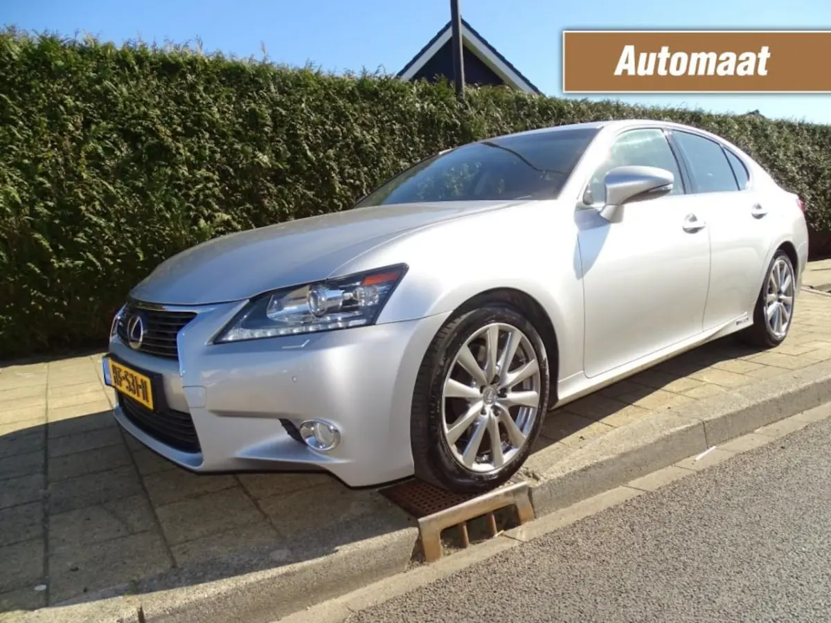 300H LUXURY LINE-onderhoudshistorie compleet- Hybride- Leer-Clima-Cruise-Media-Blth-Usb
