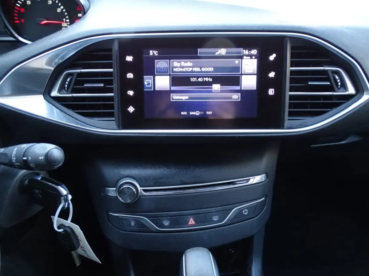 1.2 SW STYLE 131 Pk -Navi-Cruise-Pdc-Media app-Usb-Blt