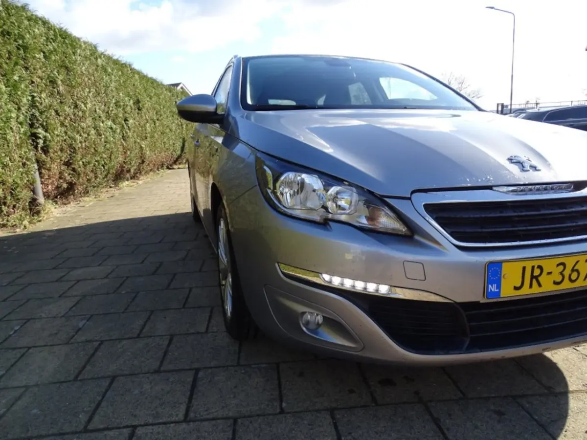 1.2 SW STYLE 131 Pk -Navi-Cruise-Pdc-Media app-Usb-Blt