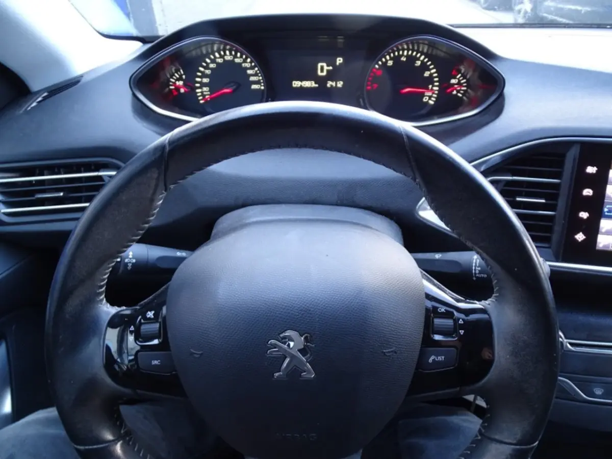 1.2 SW STYLE 131 Pk -Navi-Cruise-Pdc-Media app-Usb-Blt