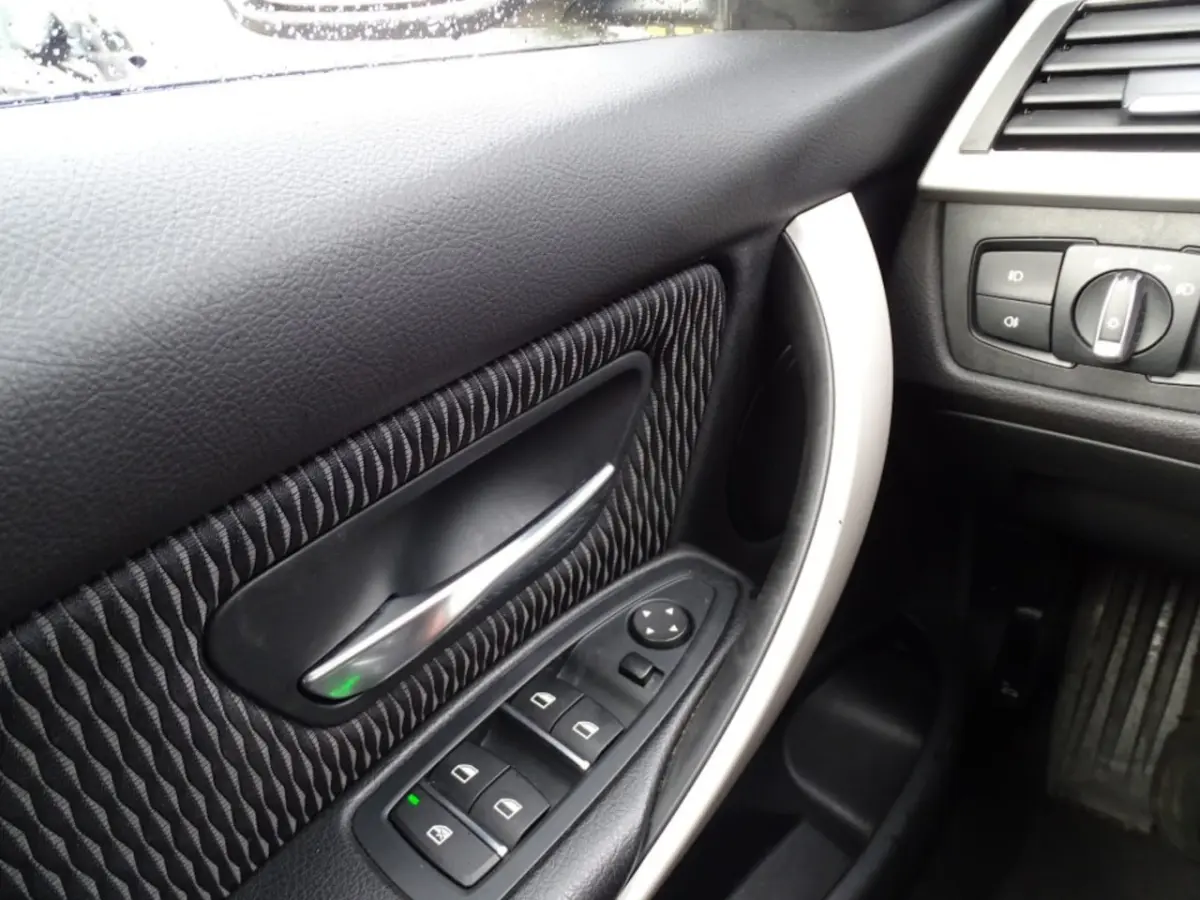318I EXECUTIVE-Automaat-Navi-Media-Pdc-Blth-Cruise-Clima