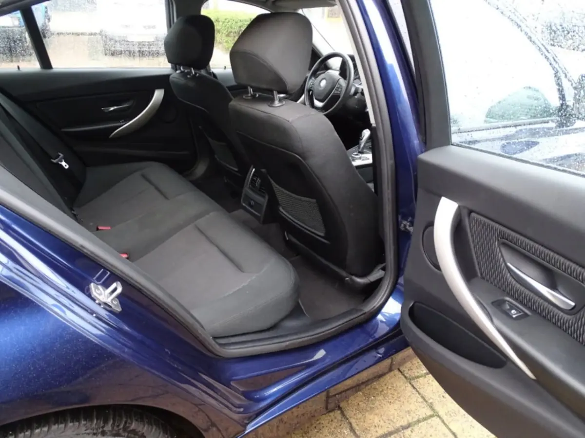 318I EXECUTIVE-Automaat-Navi-Media-Pdc-Blth-Cruise-Clima