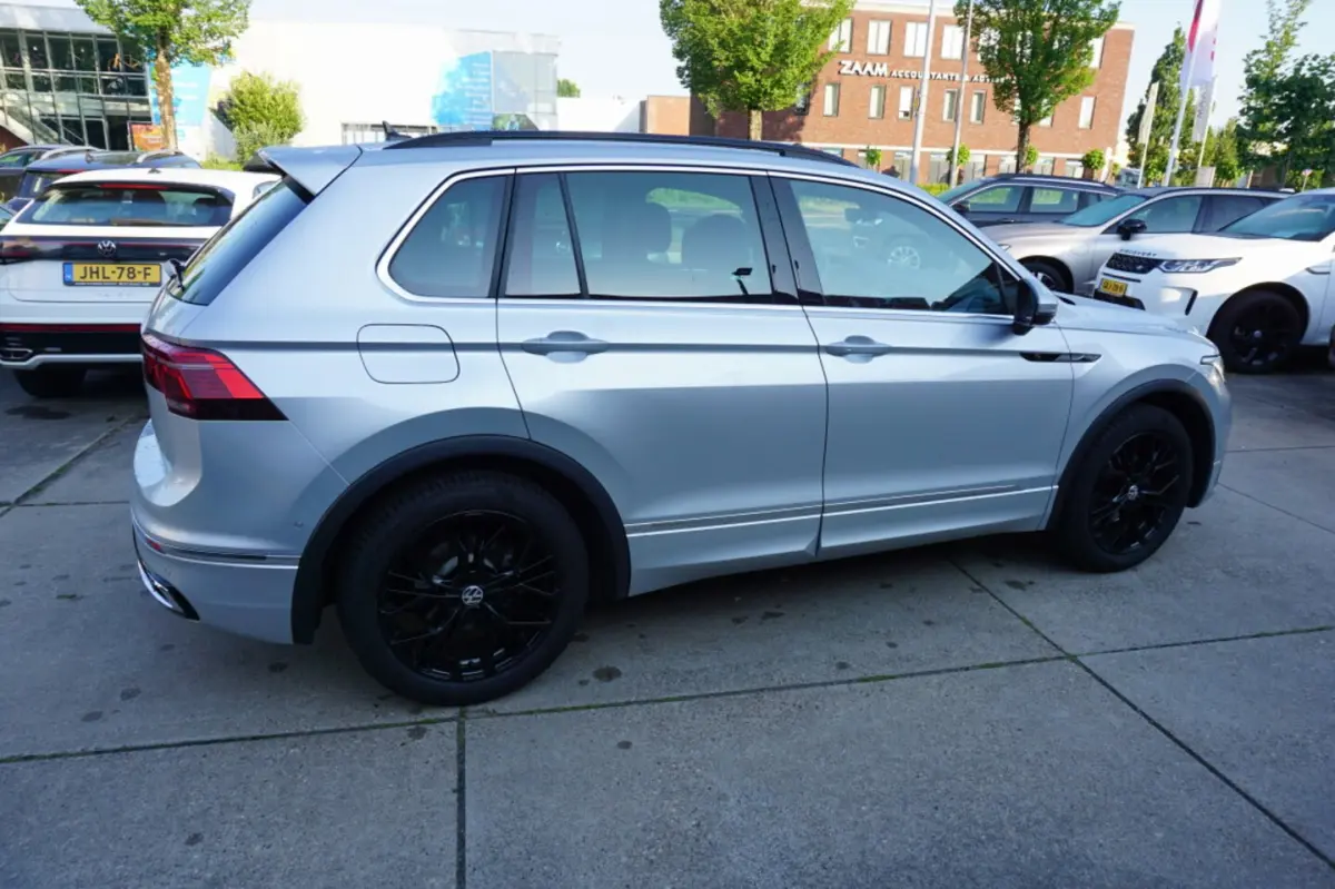 1.5 TSI 150pk DSG R-Line Business+ El.wegklapbare trekhaak Camrea