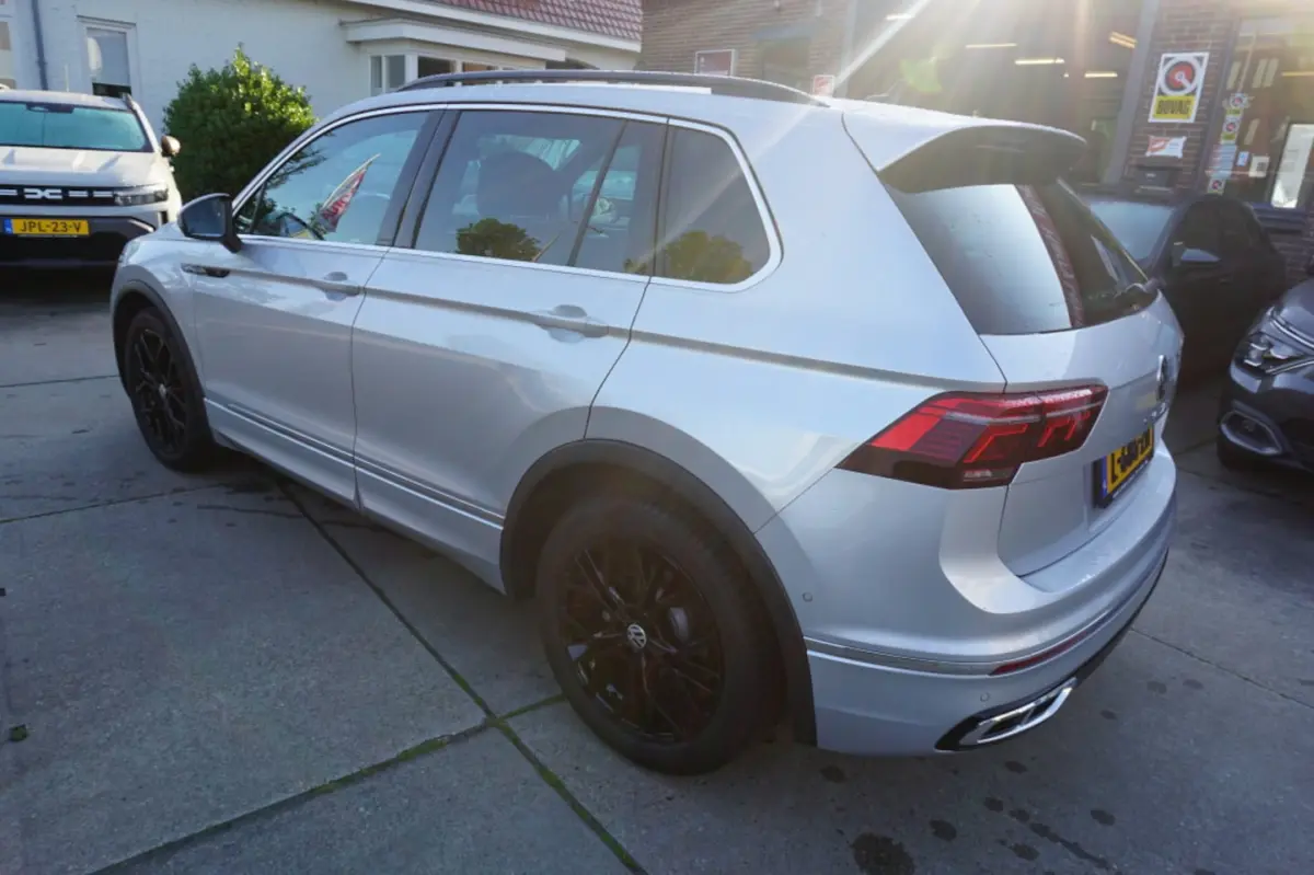 1.5 TSI 150pk DSG R-Line Business+ El.wegklapbare trekhaak Camrea