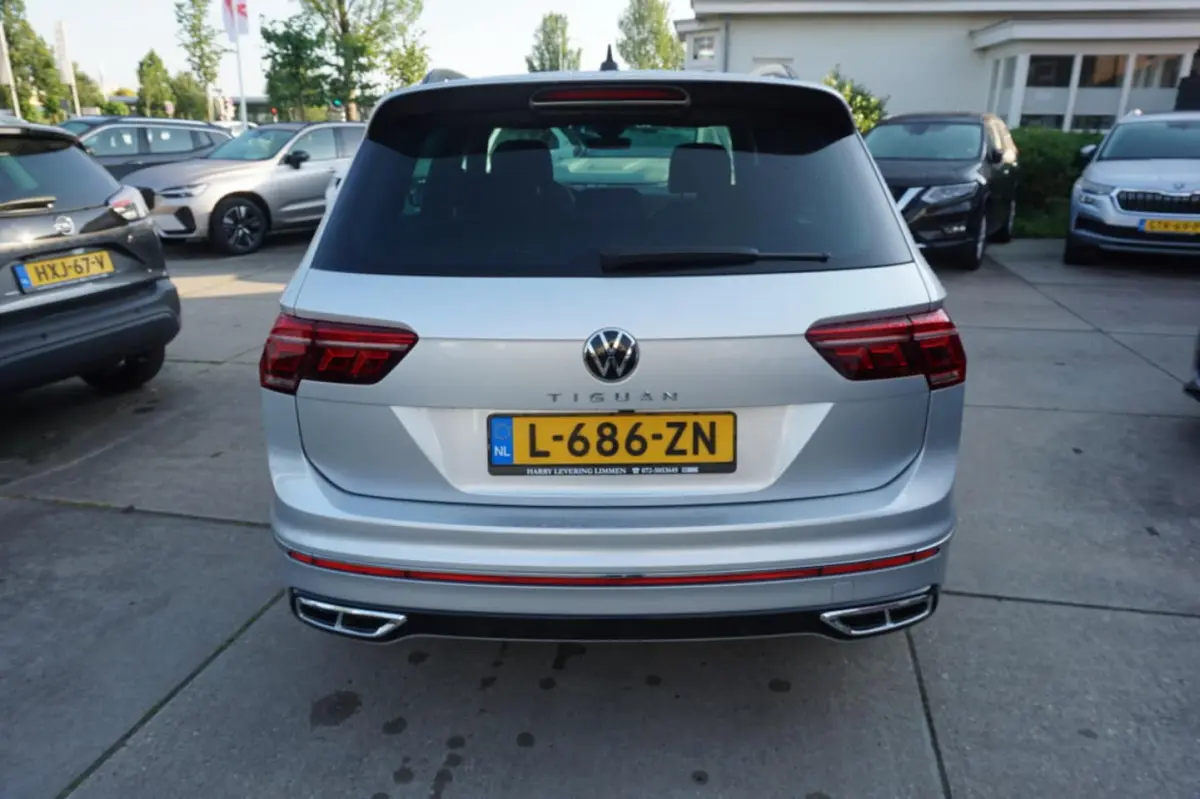 1.5 TSI 150pk DSG R-Line Business+ El.wegklapbare trekhaak Camrea