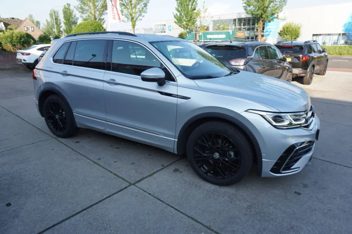 1.5 TSI 150pk DSG R-Line Business+ El.wegklapbare trekhaak Camrea