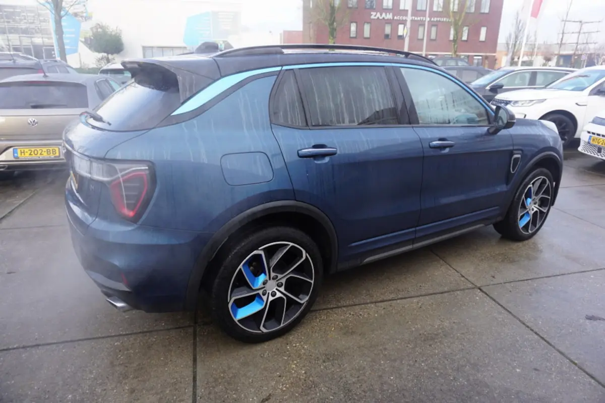 1.5TD 261pk PHEV 7DCTH 360 camera Panoramadak