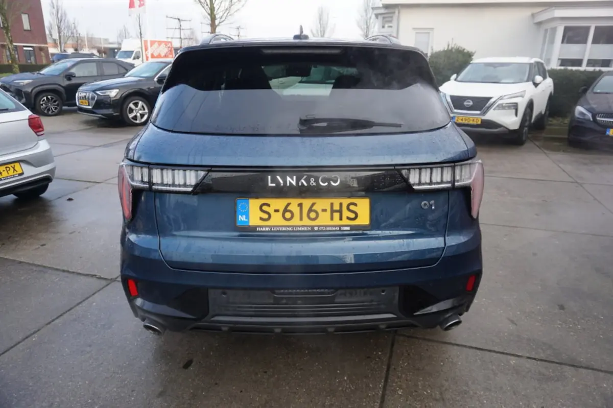 1.5TD 261pk PHEV 7DCTH 360 camera Panoramadak