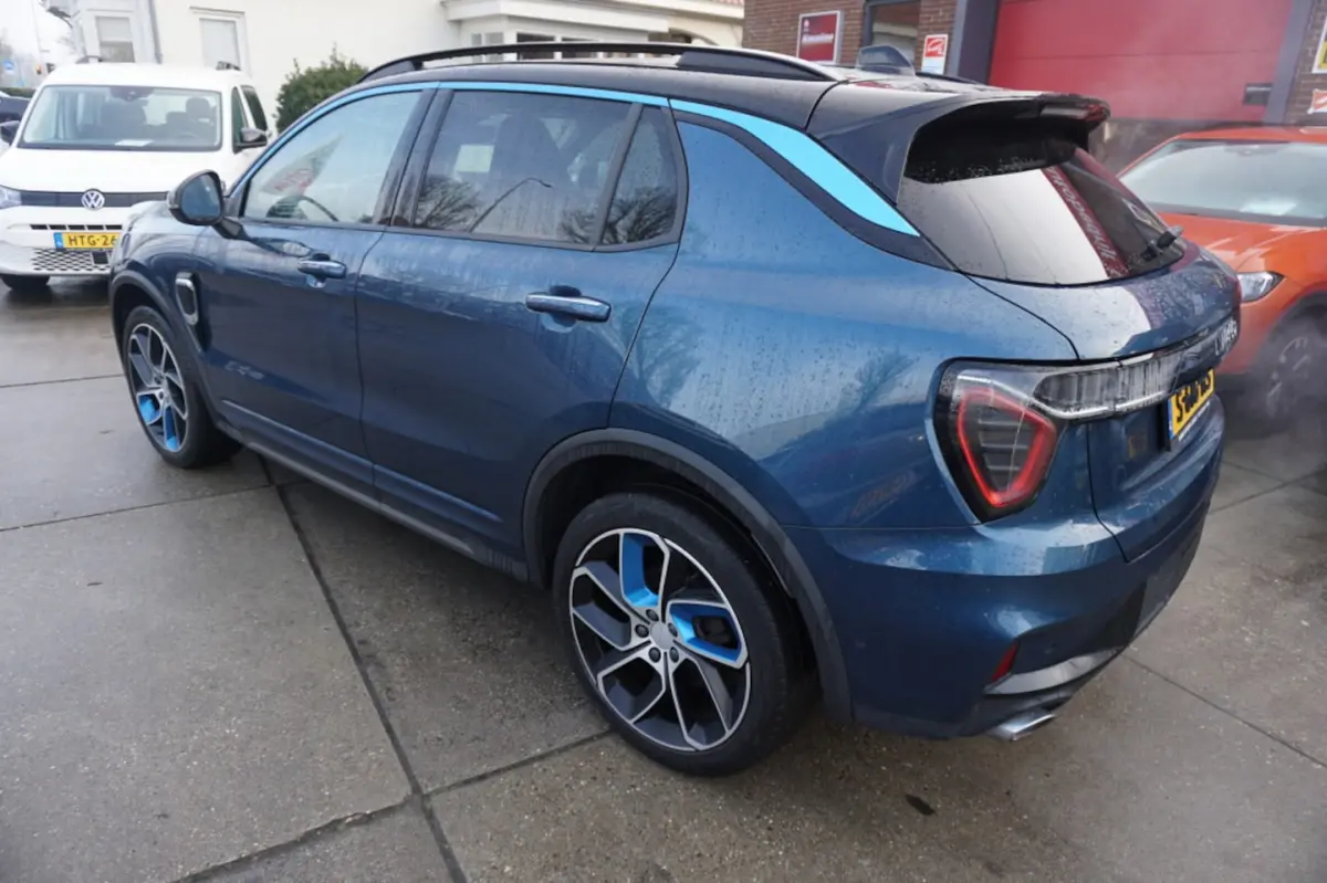 1.5TD 261pk PHEV 7DCTH 360 camera Panoramadak