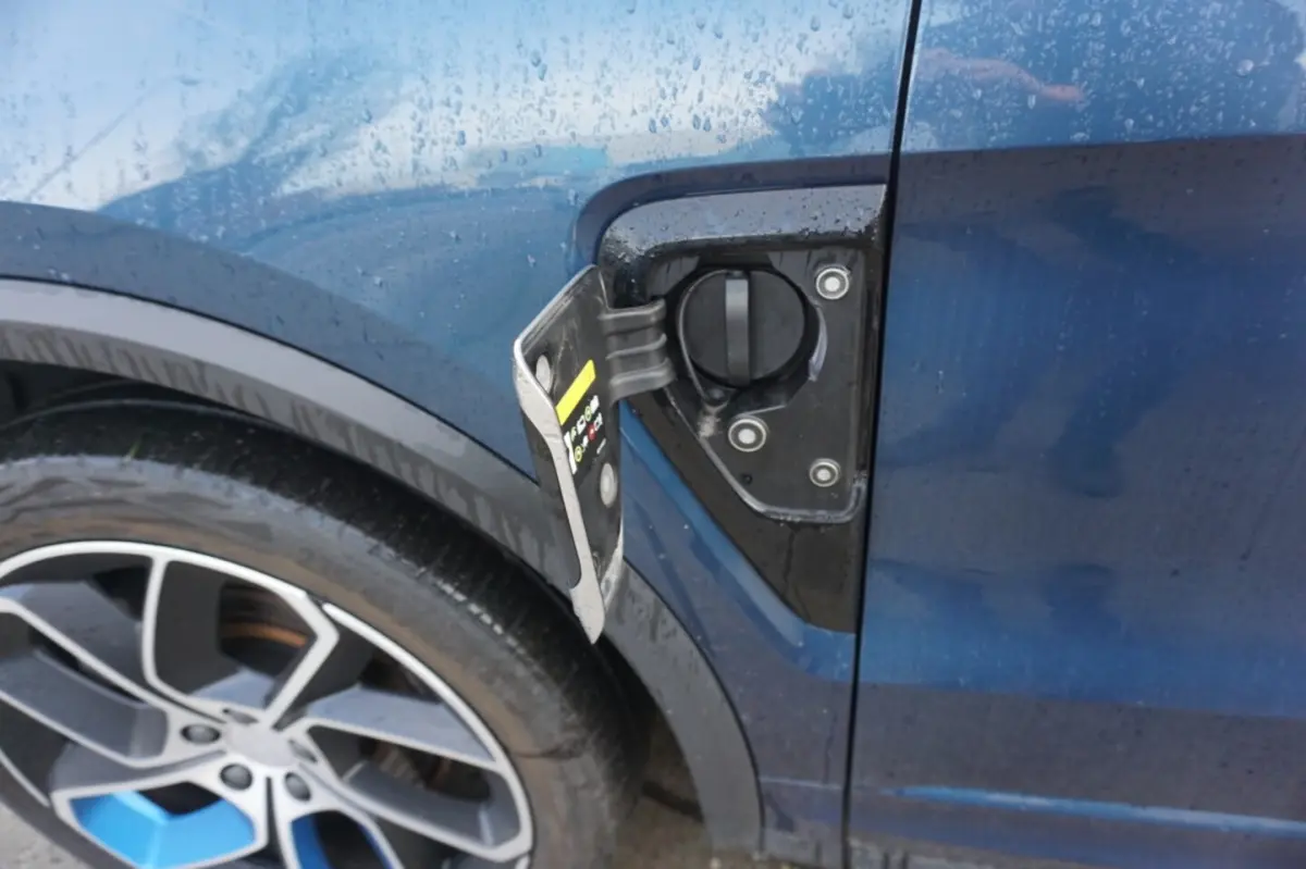 1.5TD 261pk PHEV 7DCTH 360 camera Panoramadak