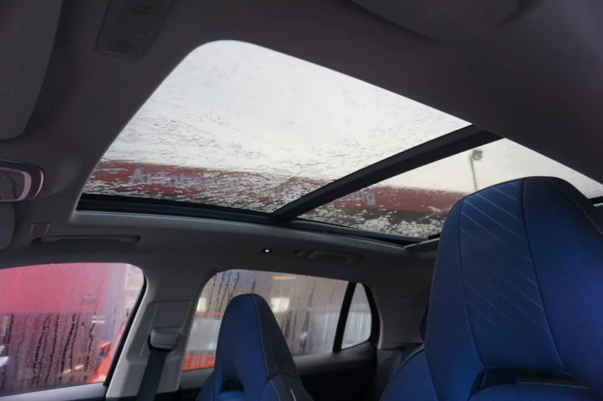 1.5TD 261pk PHEV 7DCTH 360 camera Panoramadak