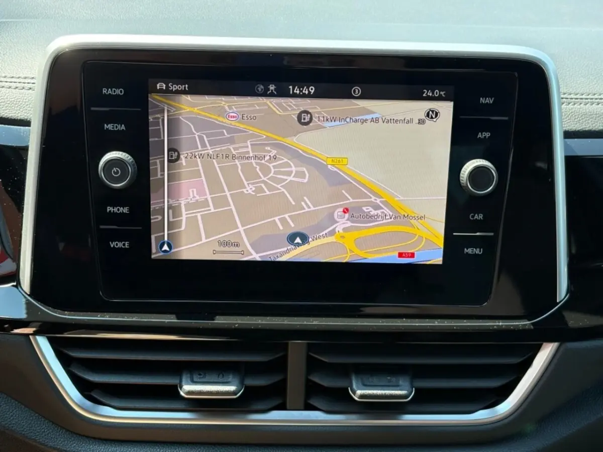 1.0 TSI R-LINE FACELIFT NAVI CAMERA CARPLAY DIGITALE SCHERM AIRCO LMV P