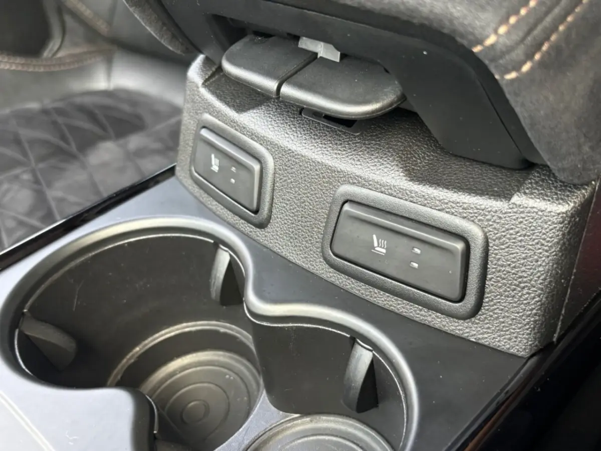 1.3 TCE AUT. BLACK EDITION 140PK HALF-LEER NAVIGATIE CAMERA AIRCO LMV PDC