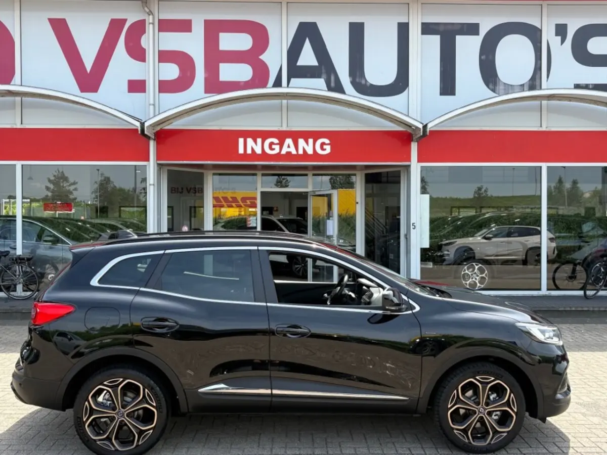 1.3 TCE AUT. BLACK EDITION 140PK HALF-LEER NAVIGATIE CAMERA AIRCO LMV PDC