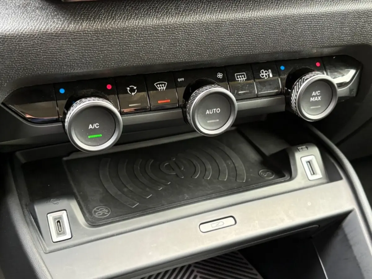 1.2 SHINE AUT. 130PK HEAD UP DISS LEER NAVI CAMERA CARPLAY AIRCO
