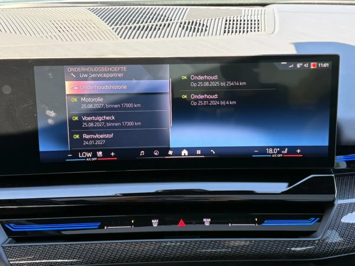 520I AUT. M SPORTPAKKET PRO PANO-DAK LEER HEAD-UP NAVI CAMERA CARPLAY MEMORY HK SOUND