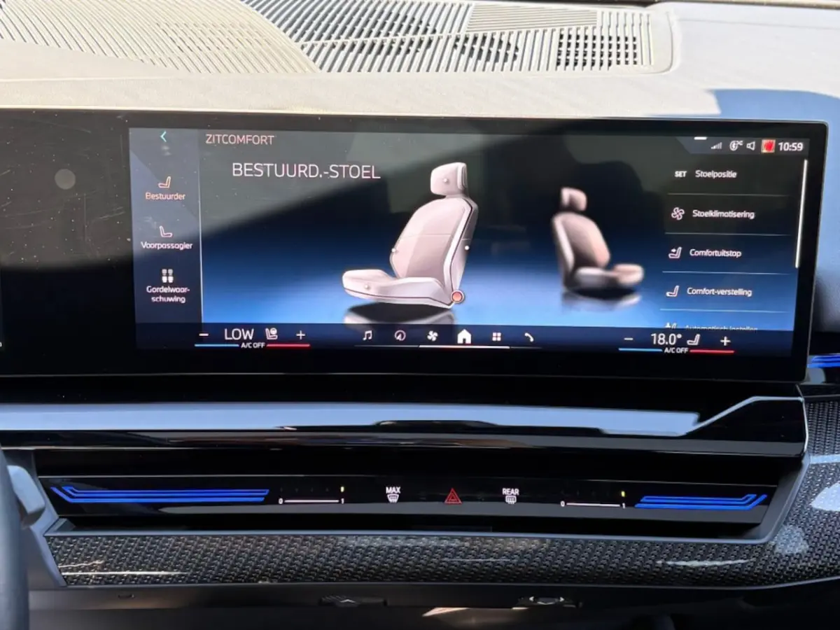 520I AUT. M SPORTPAKKET PRO PANO-DAK LEER HEAD-UP NAVI CAMERA CARPLAY MEMORY HK SOUND