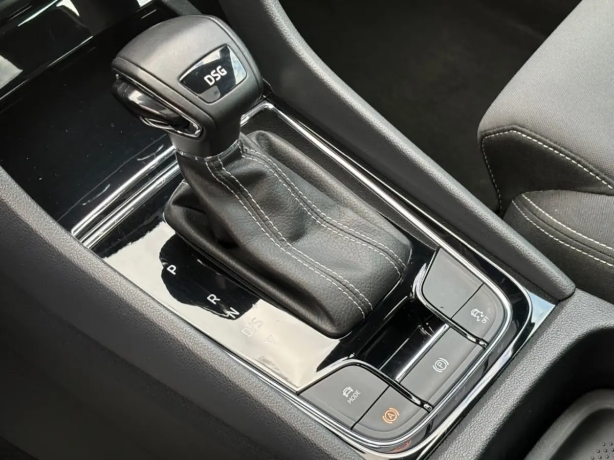 1.5 TSI ACT 150PK AUT. SPORT-LINE PANO-DAK NAVI CAMERA DIGITAL-COCKPIT CARPLAY AIRCO LMV P
