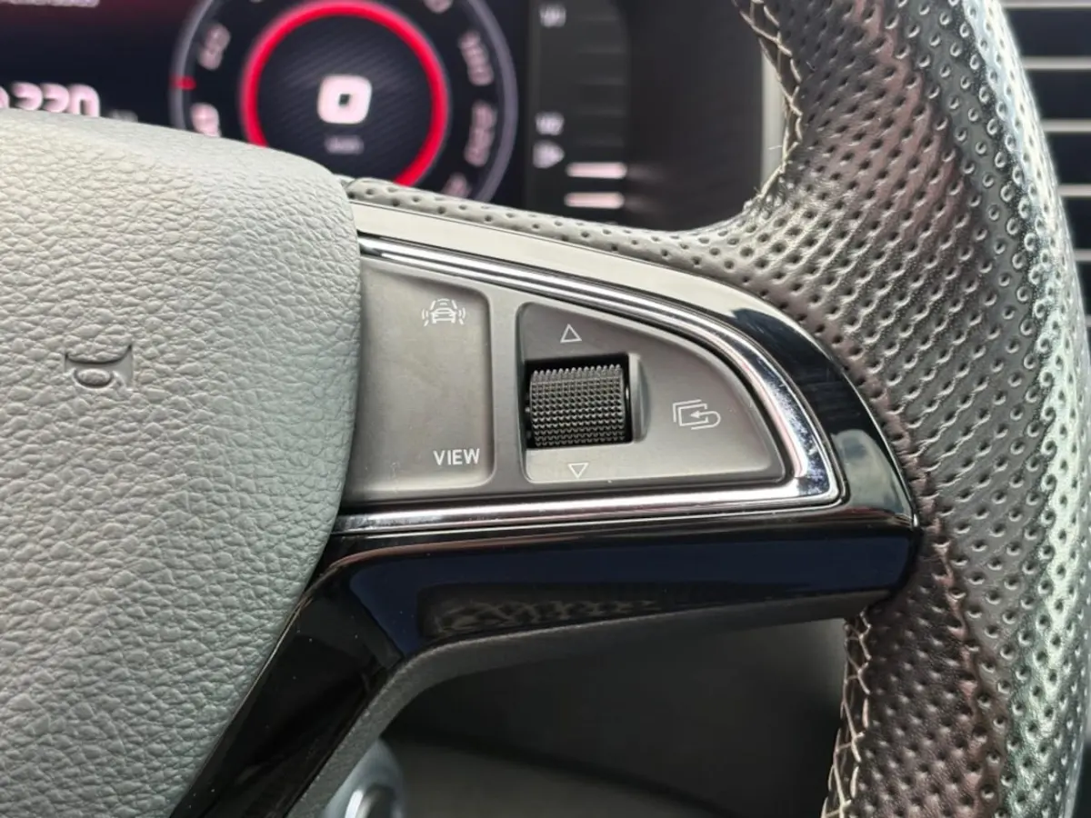 1.5 TSI ACT 150PK AUT. SPORT-LINE PANO-DAK NAVI CAMERA DIGITAL-COCKPIT CARPLAY AIRCO LMV P