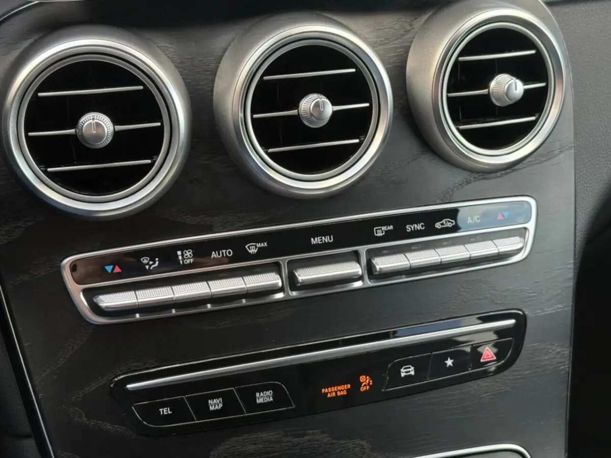 GLC 200 AUT. 211PK LED LEER NAVIGATIE CAMERA BTW-AUTO CARPLAY AIRCO
