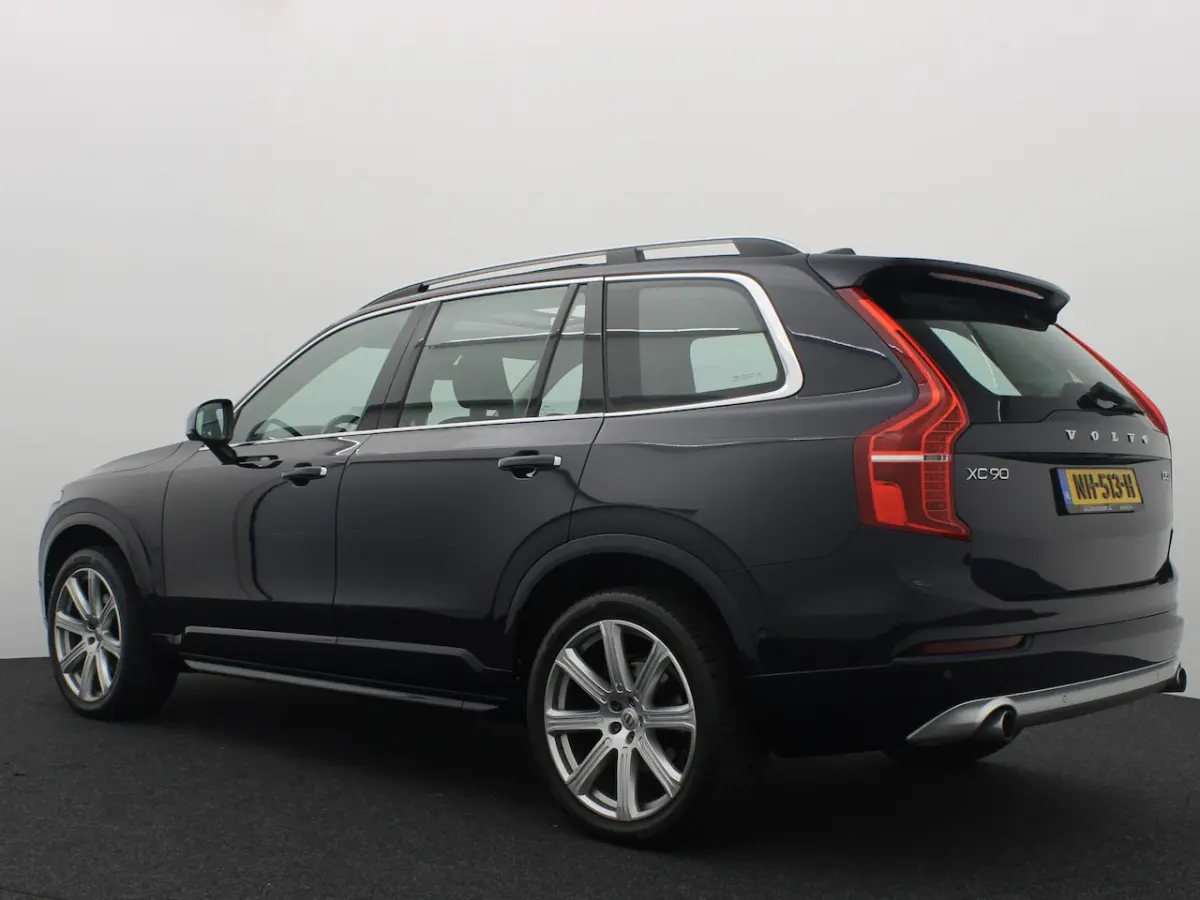 2.0 D5 AWD Momentum 7PERS / BOWERS & WILKINS / PANORAMADAK / STOELVERW / STUURVERW / KEYLE
