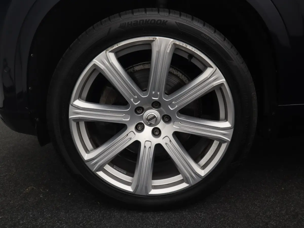 2.0 D5 AWD Momentum 7PERS / BOWERS & WILKINS / PANORAMADAK / STOELVERW / STUURVERW / KEYLE