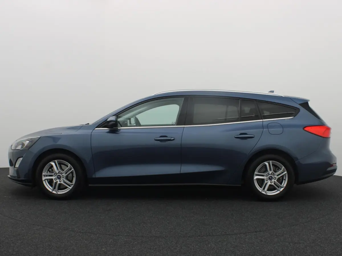 1.0 EcoBoost Trend Edition Business STOELVERW / STUURVERW / CARPLAY / NAVI / AIRCO / PDC /