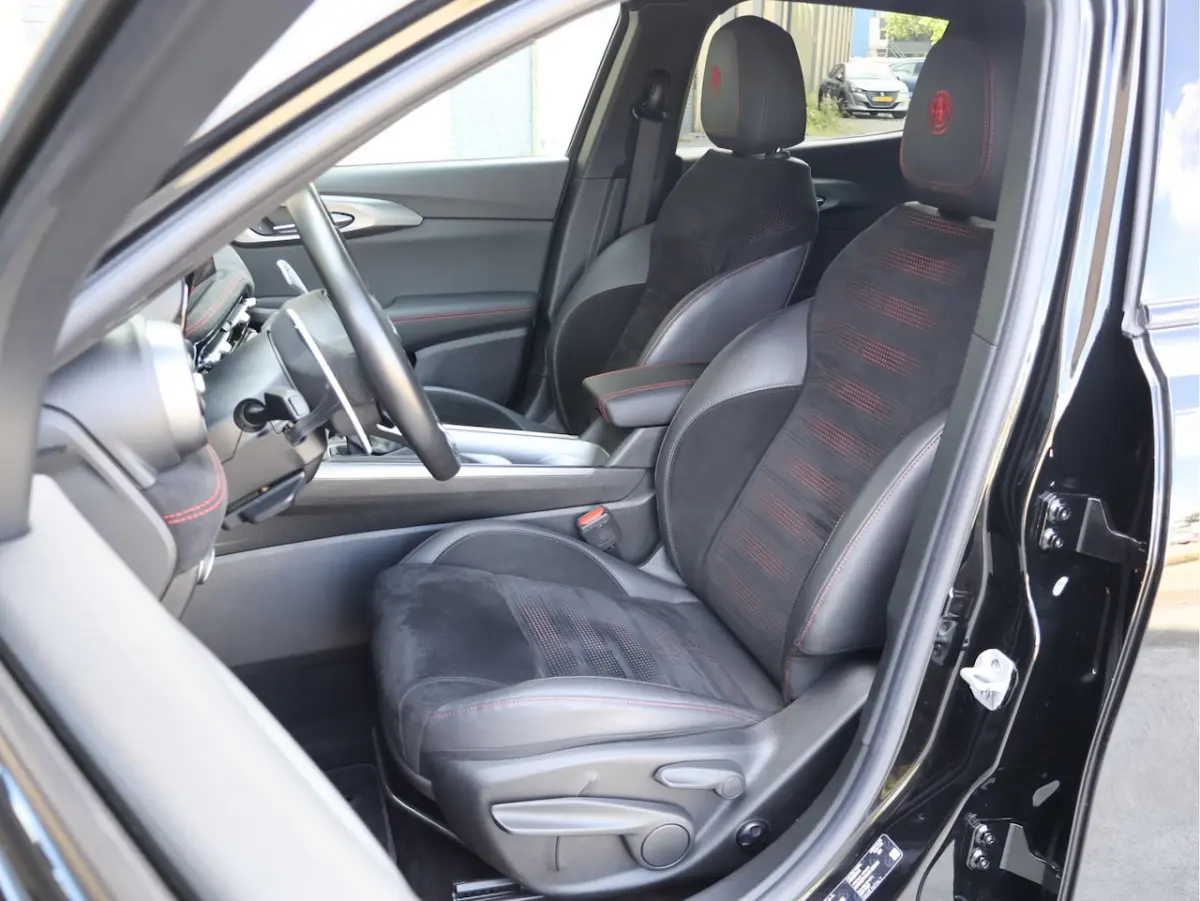1.5T Hybrid Veloce 160PK Alcantara | 360 Camera | ACC | NL Auto