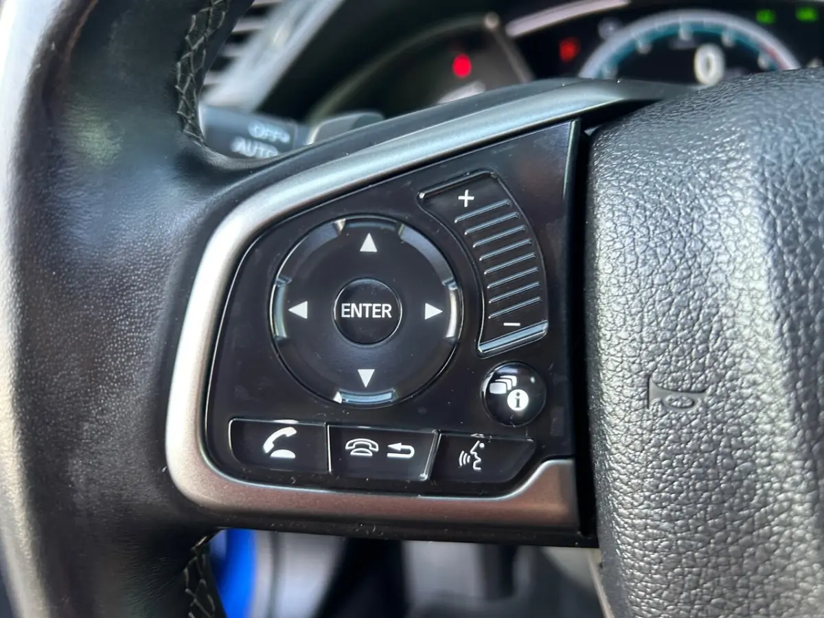 1.0 i-VTEC Executive PANO|AUTOMAAT|CAMERA|TREKHAAK|ACC|NAVI|STOELVERWARMING