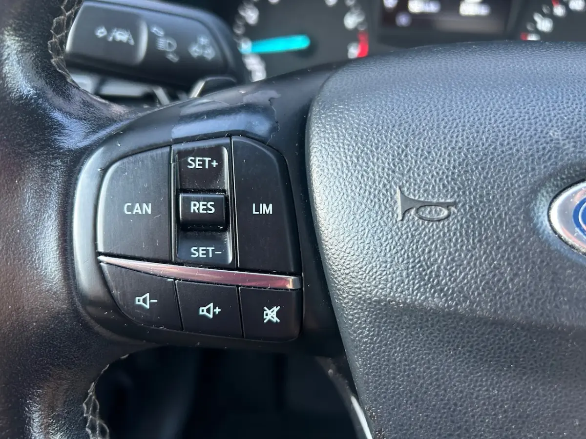 1.0 EcoBoost Titanium AUTOMAAT|APPLECARPLAY|16inch-LM VELGEN|CRUISE|STOELVERWARMING|PDC|NA
