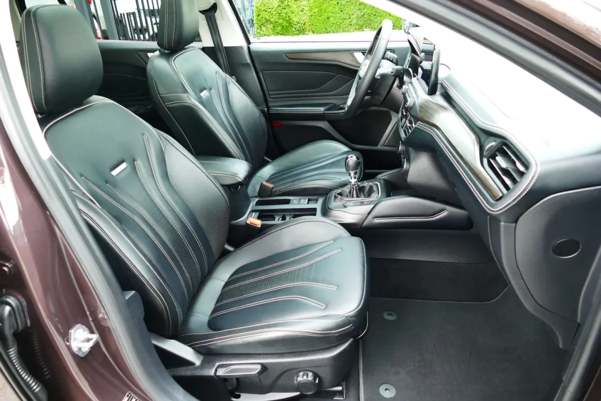 1.0 125pk Vignale. Panodak, Adap Cruise, B&O, Leer, Stoel&StuurVerw, 18"LMV, Haak 1000kg