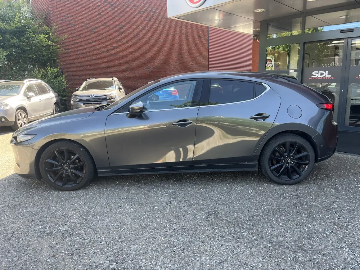 3 2.0 e-SkyActiv-X M Hybrid 180 Luxury // HEAD-UP DISPLAY // DODEHOEK // BOSE // ELEK.STOE