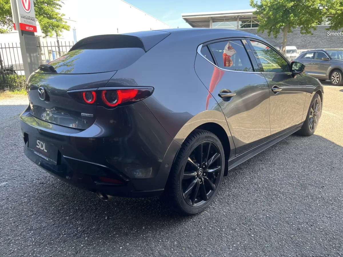 3 2.0 e-SkyActiv-X M Hybrid 180 Luxury // HEAD-UP DISPLAY // DODEHOEK // BOSE // ELEK.STOE