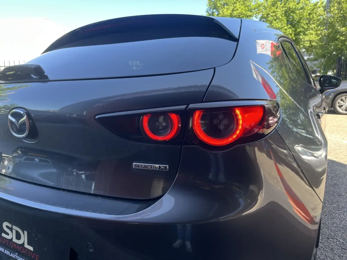 3 2.0 e-SkyActiv-X M Hybrid 180 Luxury // HEAD-UP DISPLAY // DODEHOEK // BOSE // ELEK.STOE