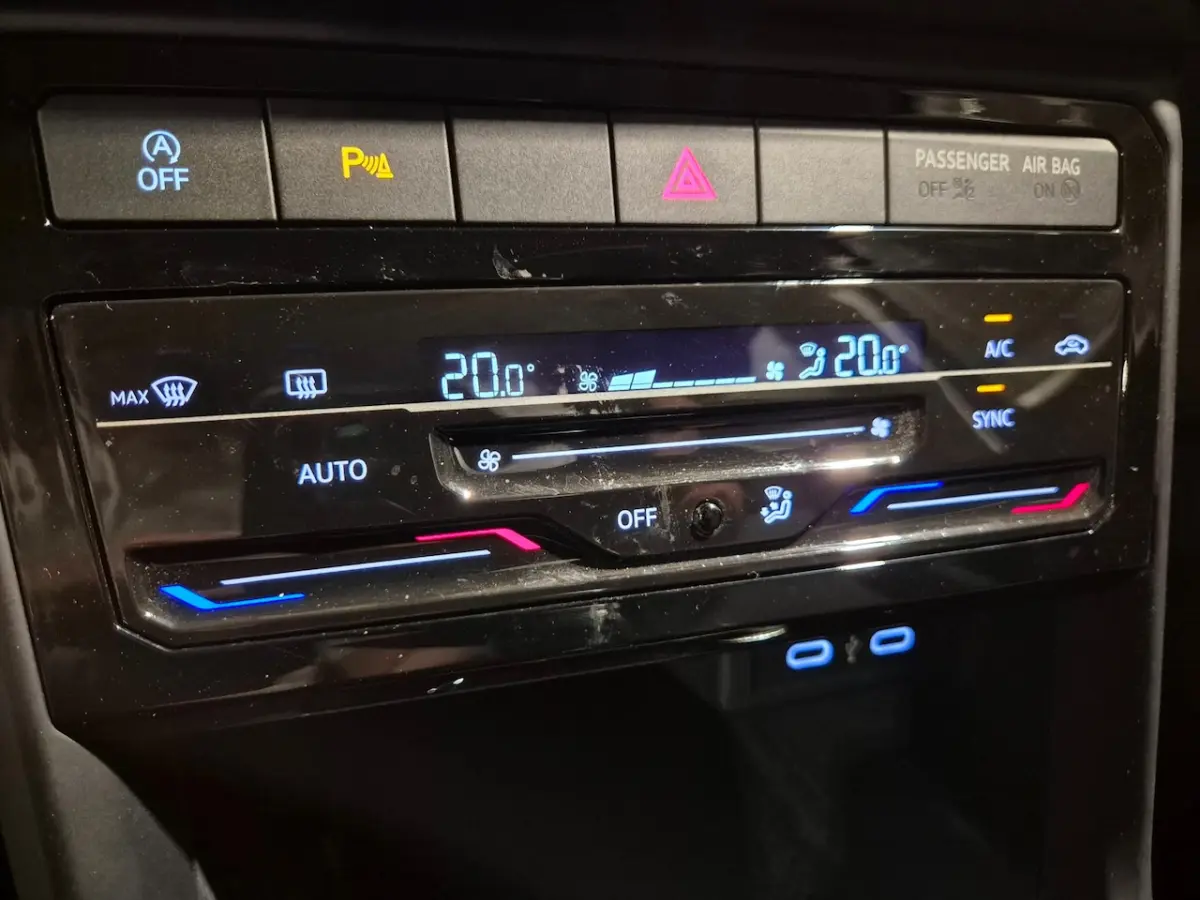 1.0 TSI Life - Automaat - Navigatie - CarPlay - Camera - Climate - Cruise