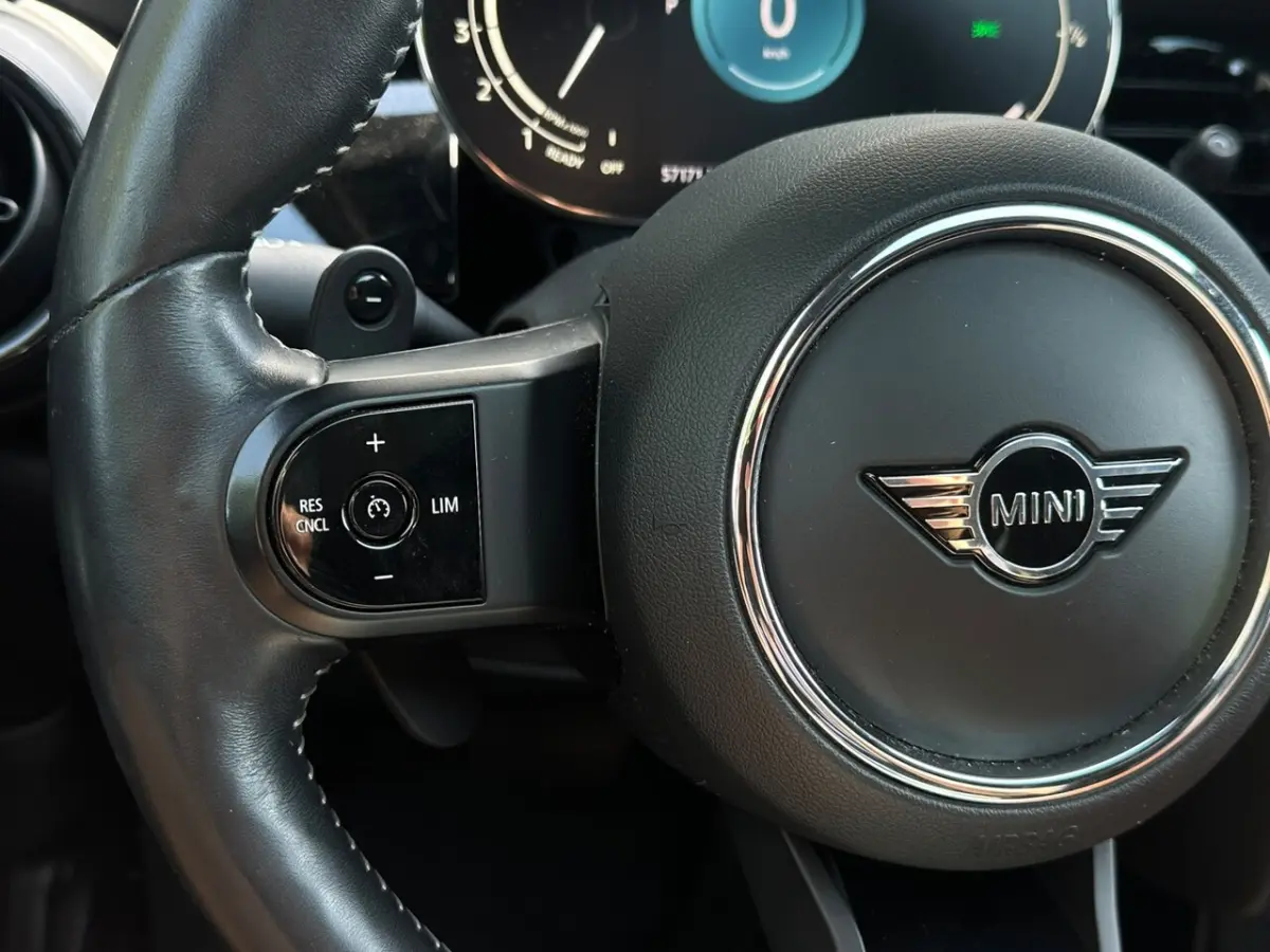 2.0 Cooper S Camden Panoramadak, Sfeer